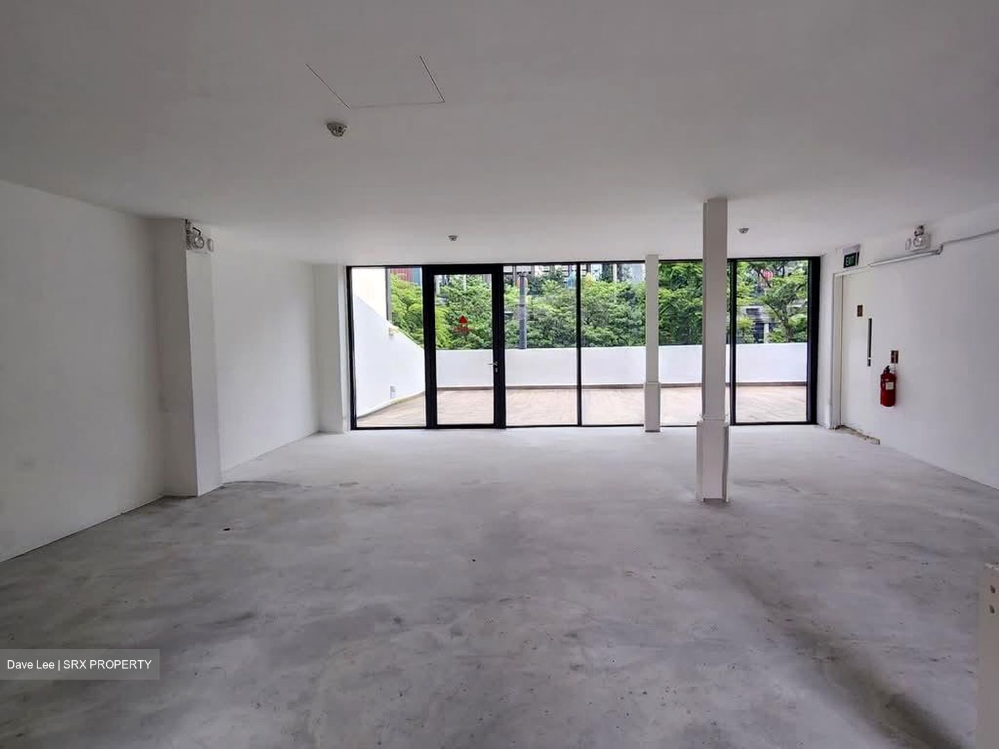 North Canal Road (D1), Office #595207261
